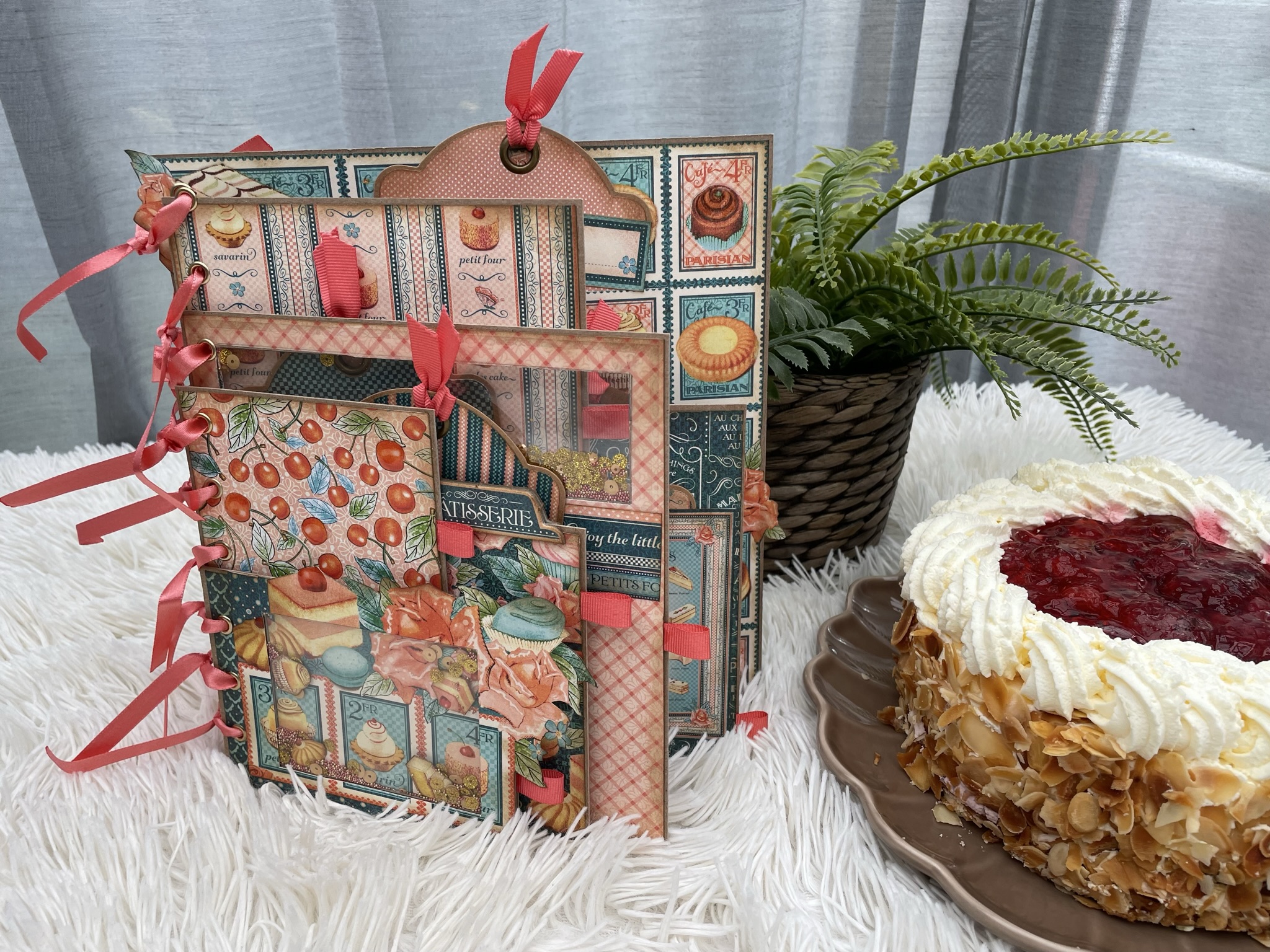 Cafe Parisian, DIY Board Book, Linda Roos